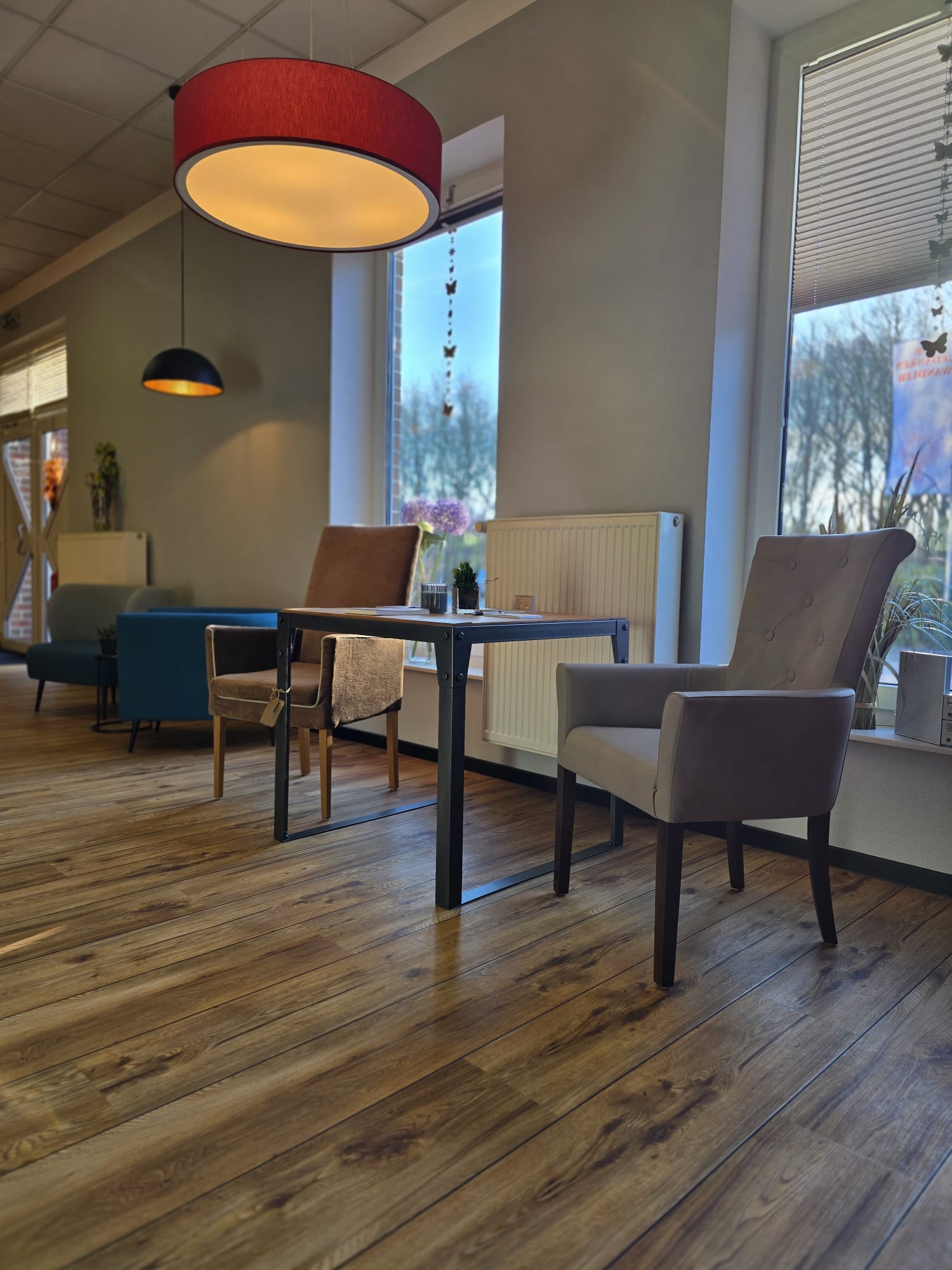 Besprechungsraum mit Rundtisch